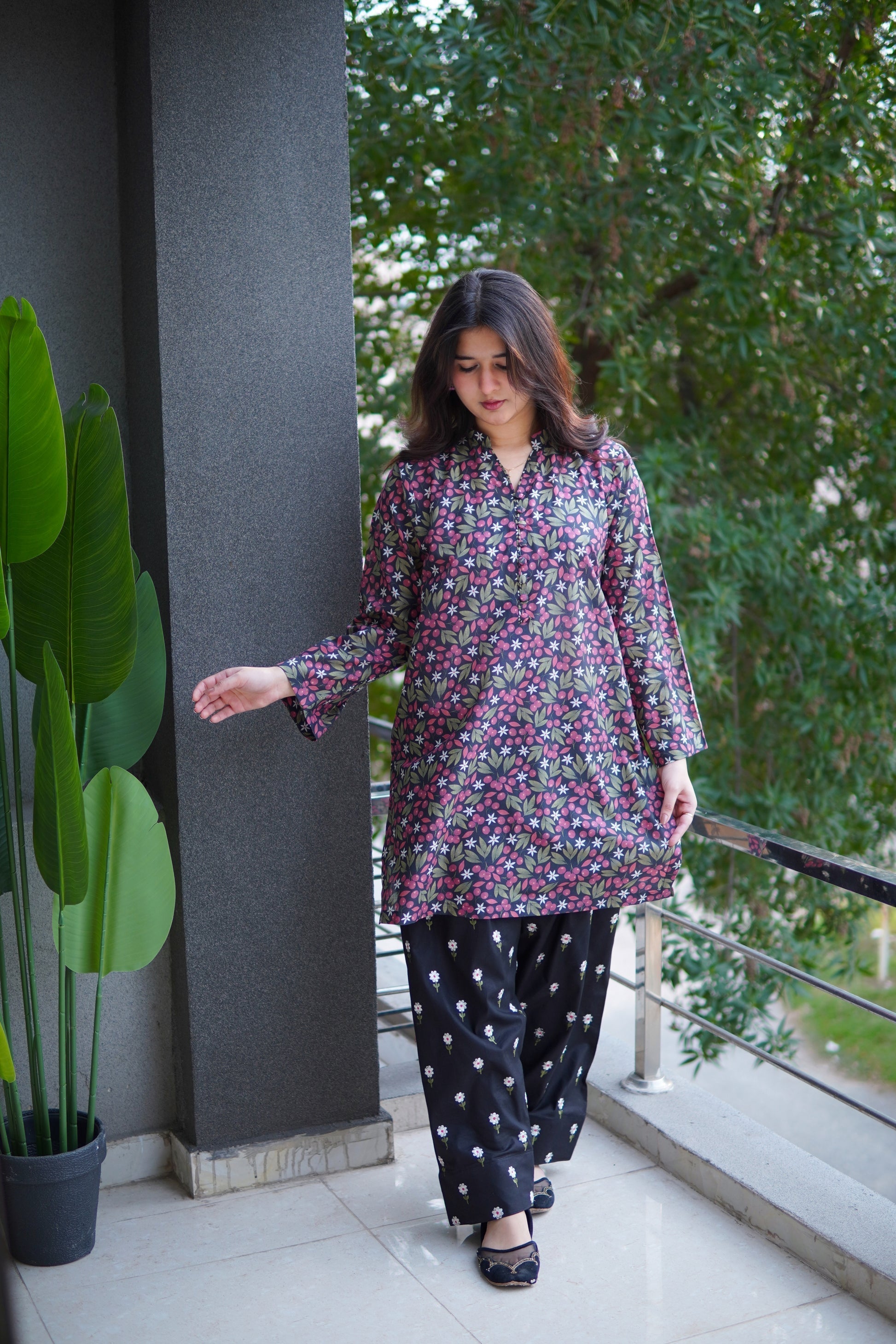 Farshi Shalwar Mahroon