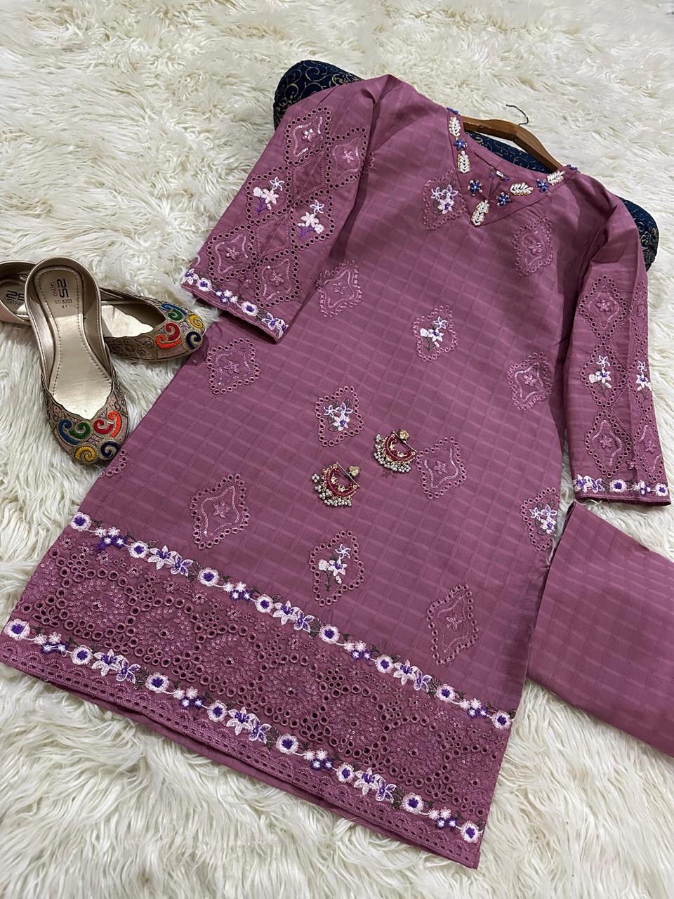 DORIA COTTON LAWN Embroidery 2PC